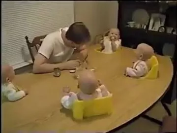 Kahkahaya Boğulan Dördüz Bebekler