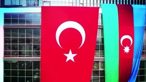 Selam Türkün Bayrağına