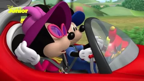 Canavar Araba - Mickey ve Çılgın Yarışçılar