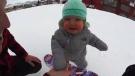 14 Aylık Çocuğun Snowboard Keyfi