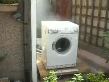 Çamaşır Makinesine Tuğla Atılırsa Ne Olur