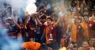 Radamel Falcao Galatasaray Taraftarına Üçlü Çektiriyor