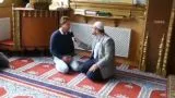 Müslüman Olan Hollandalı Genç Gözyaşlarına Hakim Olamadı